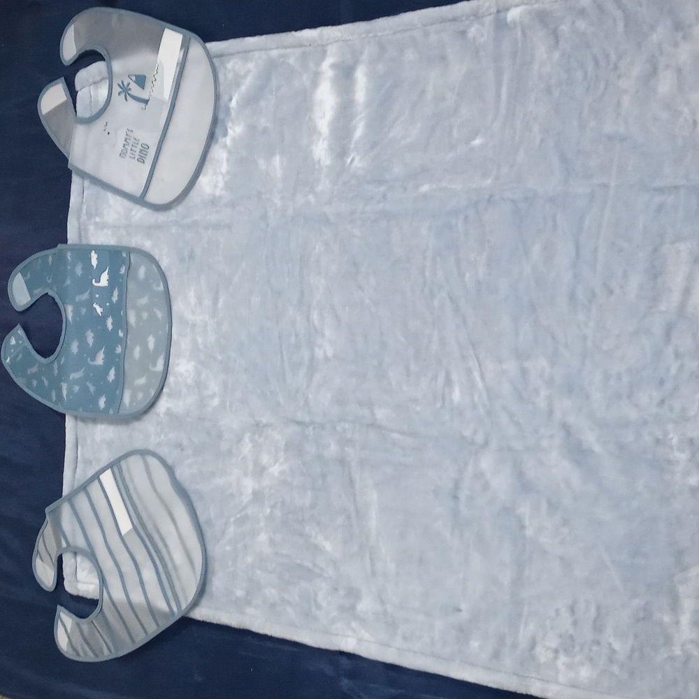 (NEWBORN/INFANT) MONLAPIN RECEIVING BLANKET W/ (3) BIBS